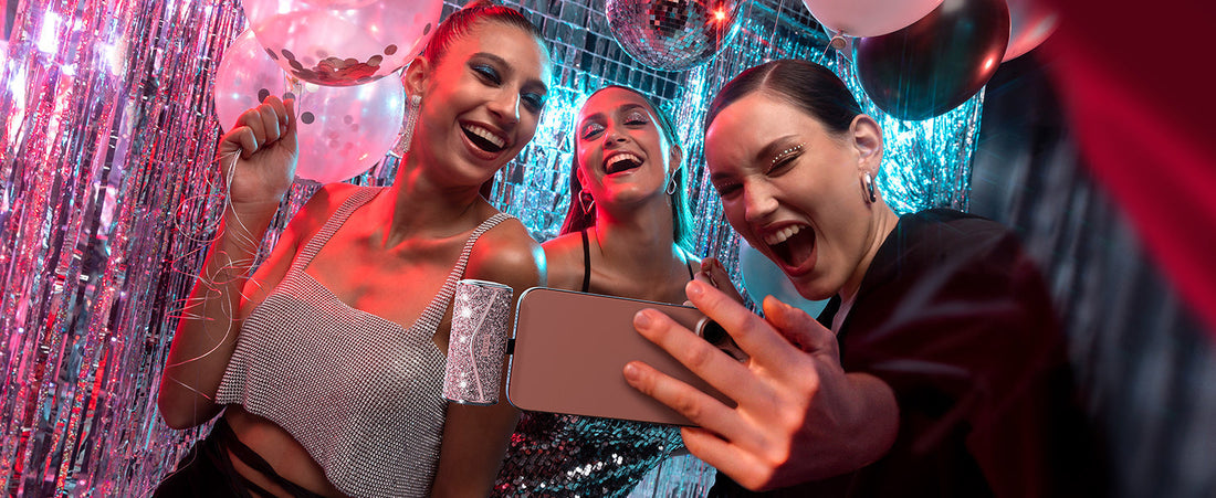 iWALK Upgraded Sparkly Portable Charger 22.5W, 5000mAh Power Bank for iPhone 17/16/15 Series, Mini Battery Pack with Built-in USB-C Connector Compatible with Samsung S25/24, iPad Pro/Air, AirPods